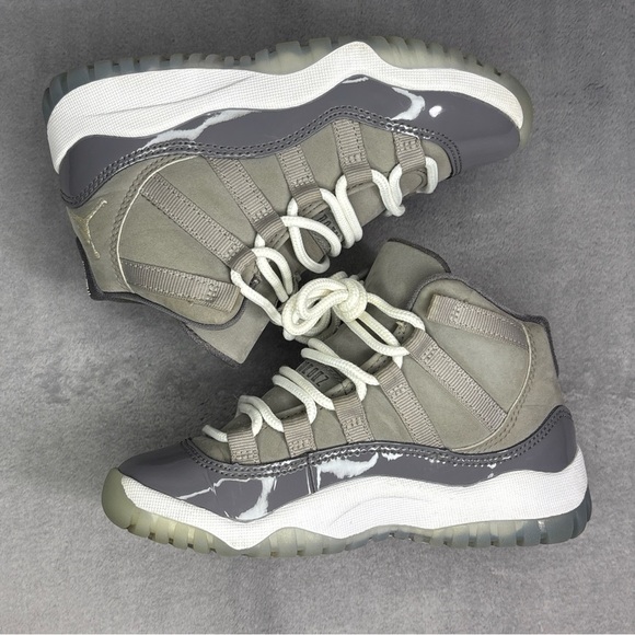 🔥🔥🔥Air Jordan Retro 11 Gray Sneakers Size: 11C🔥🔥🔥 - Picture 6 of 9